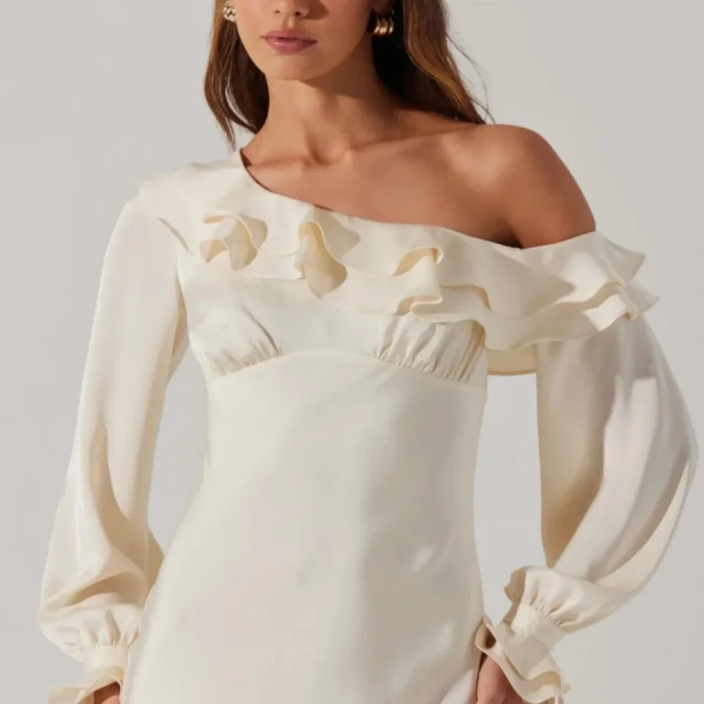 ASTR the Label Coraline Satin Midi Dress - Picture 2 of 5